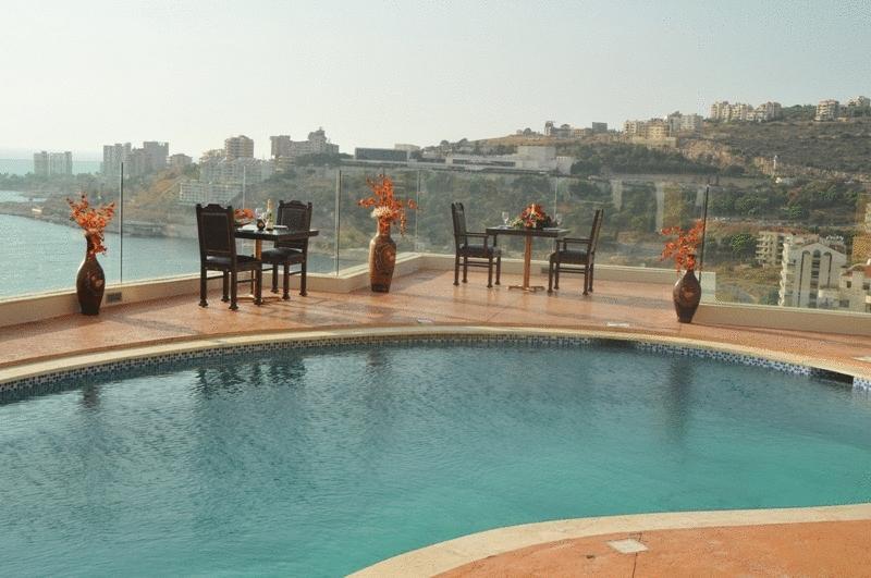 Hollywood Inn Boutique Hotel Jounieh Ngoại thất bức ảnh