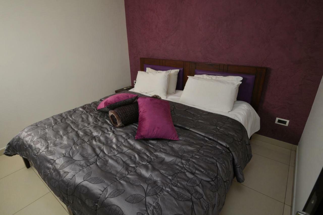 Hollywood Inn Boutique Hotel Jounieh Ngoại thất bức ảnh