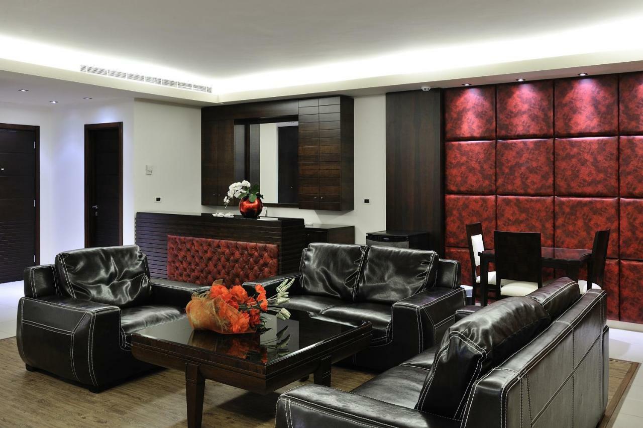Hollywood Inn Boutique Hotel Jounieh Ngoại thất bức ảnh