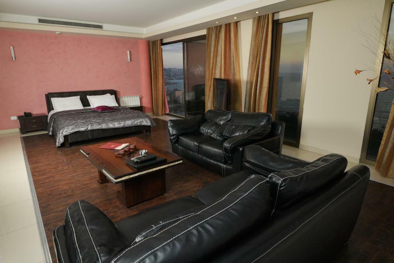 Hollywood Inn Boutique Hotel Jounieh Ngoại thất bức ảnh