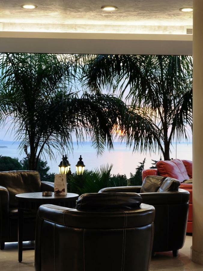 Hollywood Inn Boutique Hotel Jounieh Ngoại thất bức ảnh